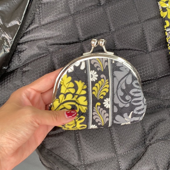 6 piece Vera Bradley set . - Picture 9 of 13